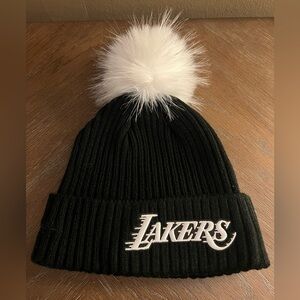 NBA LA Lakers Black & White winter Pom Pom Hat NWT